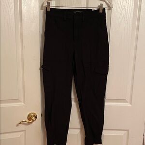 Women’s Banana Republic Black Cargo Pants